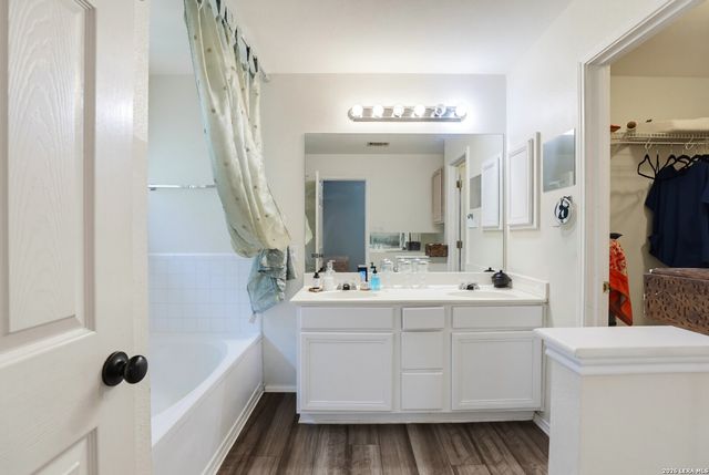 9059 Foxgrove Way, San Antonio, TX 78251
