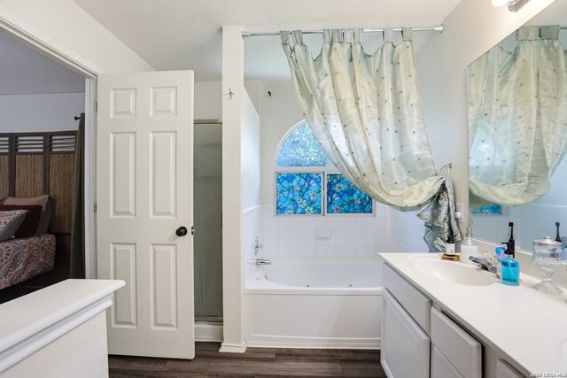 9059 Foxgrove Way, San Antonio, TX 78251