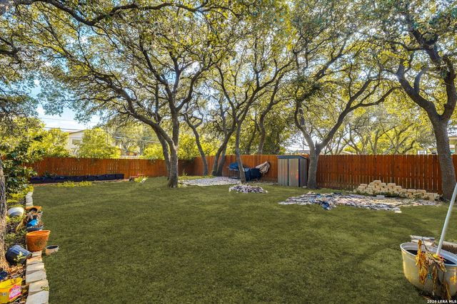 9059 Foxgrove Way, San Antonio, TX 78251