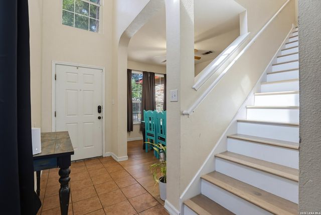 9059 Foxgrove Way, San Antonio, TX 78251