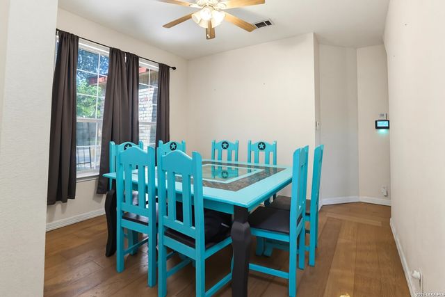 9059 Foxgrove Way, San Antonio, TX 78251