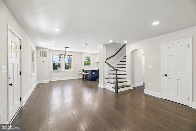 2820 FRANKLIN ST, Alexandria, VA 22306