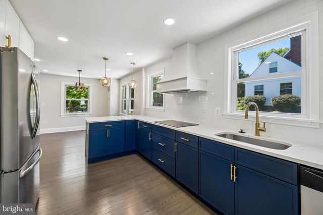 2820 FRANKLIN ST, Alexandria, VA 22306