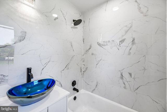 2820 FRANKLIN ST, Alexandria, VA 22306