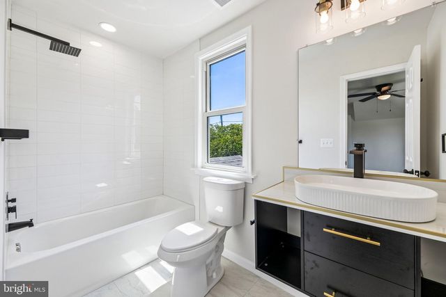 2820 FRANKLIN ST, Alexandria, VA 22306
