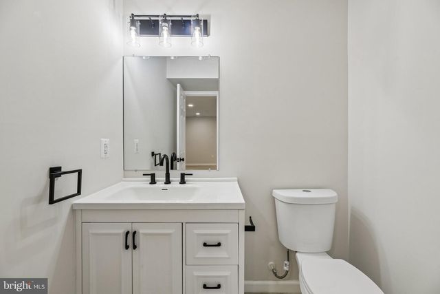 2820 FRANKLIN ST, Alexandria, VA 22306