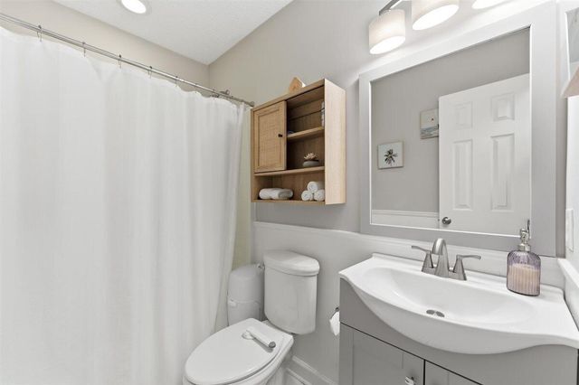 2001 Wadsbury Lane, Charleston, SC 29414