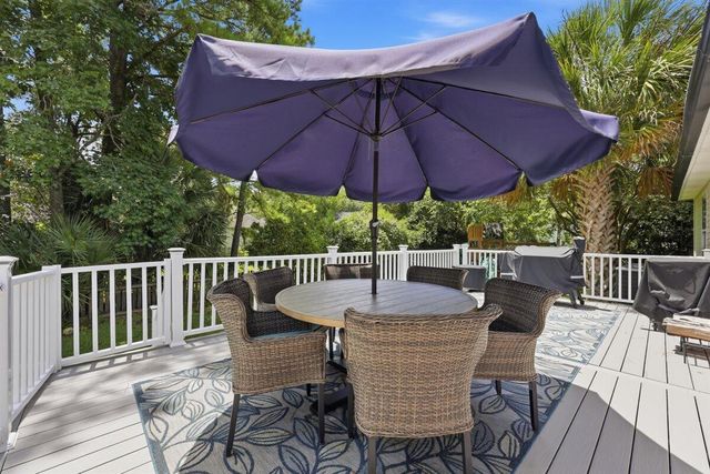 2001 Wadsbury Lane, Charleston, SC 29414