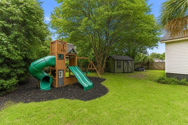 2001 Wadsbury Lane, Charleston, SC 29414