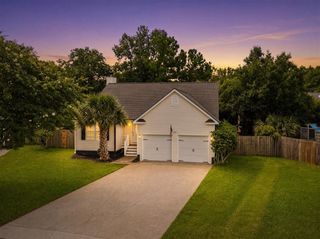 2001 Wadsbury Lane, Charleston, SC 29414