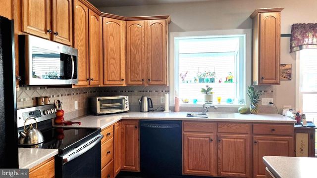 3881 ARBOURS AVE, Collegeville, PA 19426