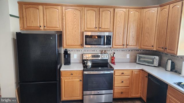 3881 ARBOURS AVE, Collegeville, PA 19426