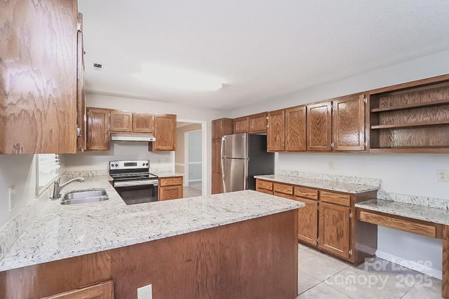 1913 Dembrigh Lane, Charlotte, NC 28262