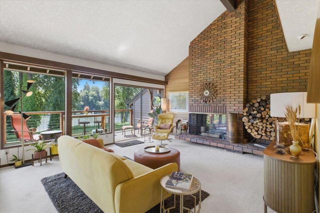 31320 SW Parkway Avenue, Wilsonville, OR 97070