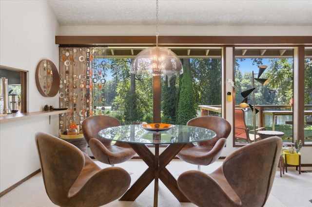 31320 SW Parkway Avenue, Wilsonville, OR 97070