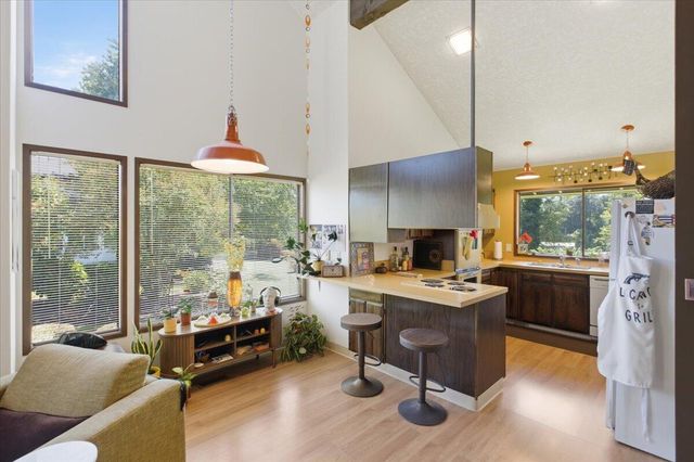 31320 SW Parkway Avenue, Wilsonville, OR 97070