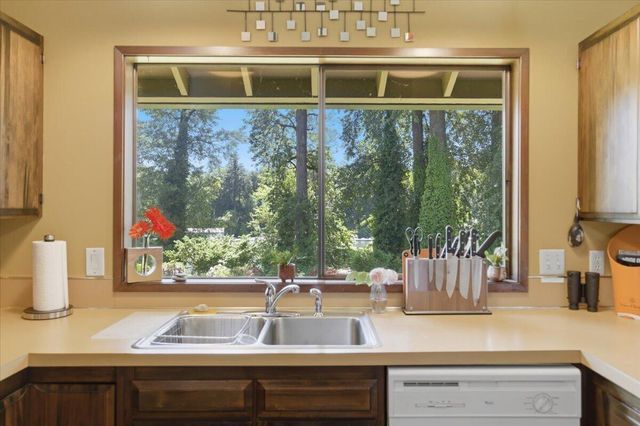 31320 SW Parkway Avenue, Wilsonville, OR 97070