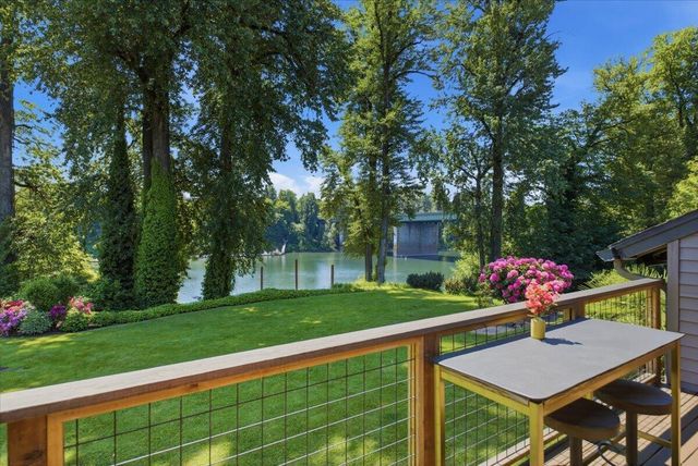 31320 SW Parkway Avenue, Wilsonville, OR 97070