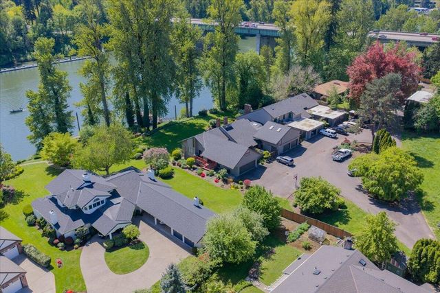 31320 SW Parkway Avenue, Wilsonville, OR 97070