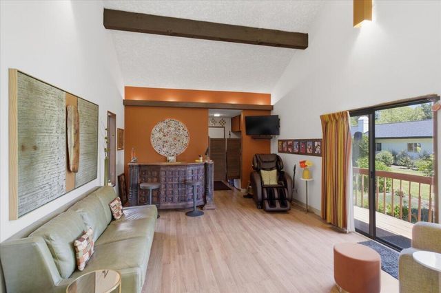 31320 SW Parkway Avenue, Wilsonville, OR 97070