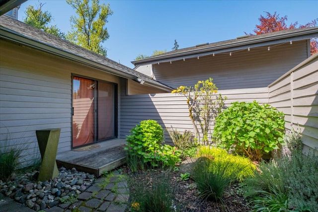 31320 SW Parkway Avenue, Wilsonville, OR 97070
