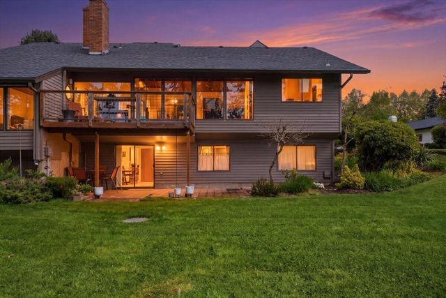 31320 SW Parkway Avenue, Wilsonville, OR 97070