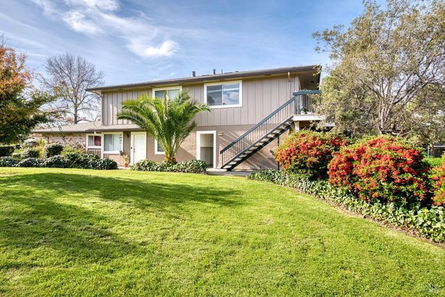 207 Bahia Pl, San Rafael, CA 94901