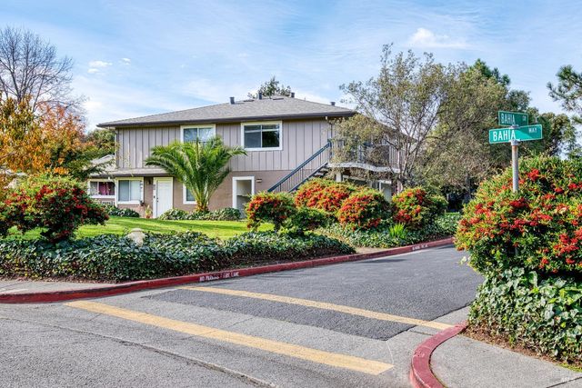 207 Bahia Pl, San Rafael, CA 94901