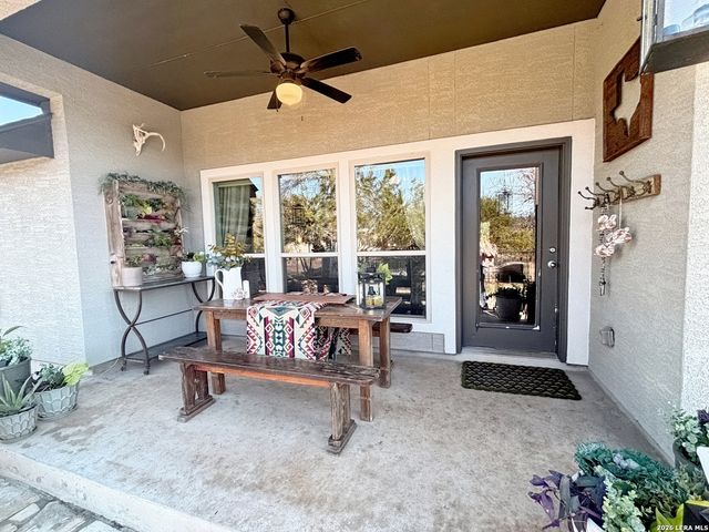 101 Eli Chandler, Blanco, TX 78606