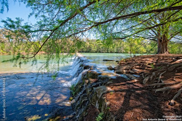 101 Eli Chandler, Blanco, TX 78606