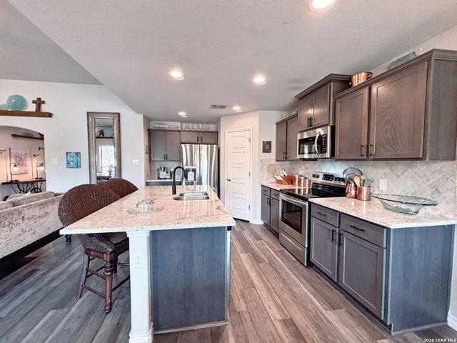 101 Eli Chandler, Blanco, TX 78606