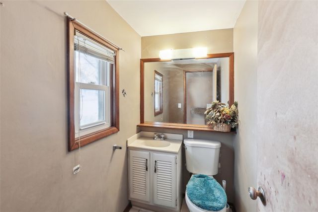 3845 51st Street, Des Moines, IA 50310