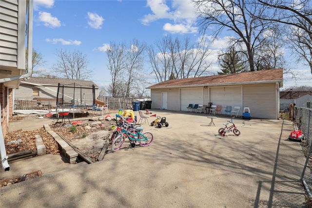 3845 51st Street, Des Moines, IA 50310