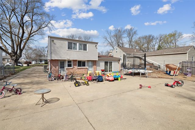 3845 51st Street, Des Moines, IA 50310