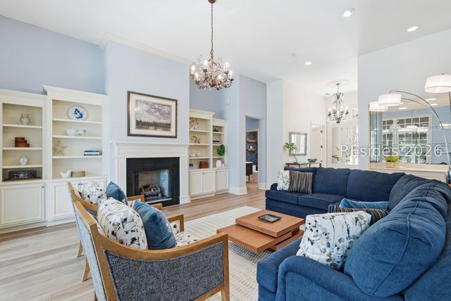 8 Sheldon Ln, Hilton Head Island, SC 29926