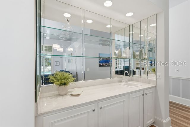 8 Sheldon Ln, Hilton Head Island, SC 29926