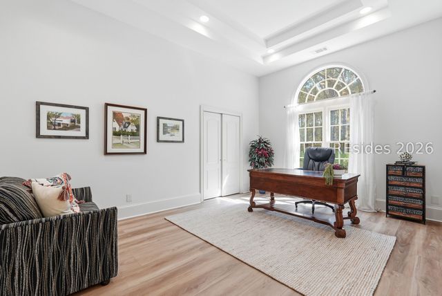 8 Sheldon Ln, Hilton Head Island, SC 29926