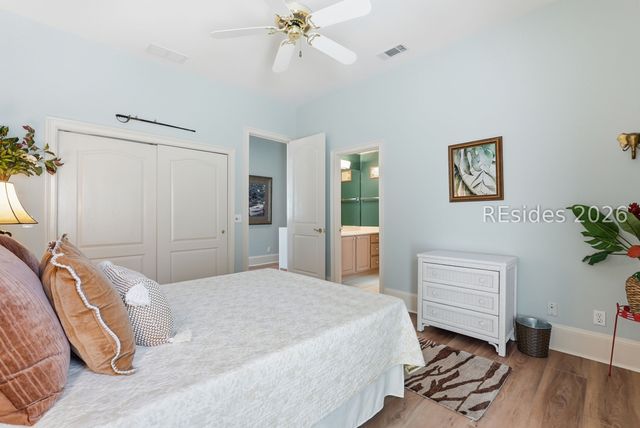 8 Sheldon Ln, Hilton Head Island, SC 29926