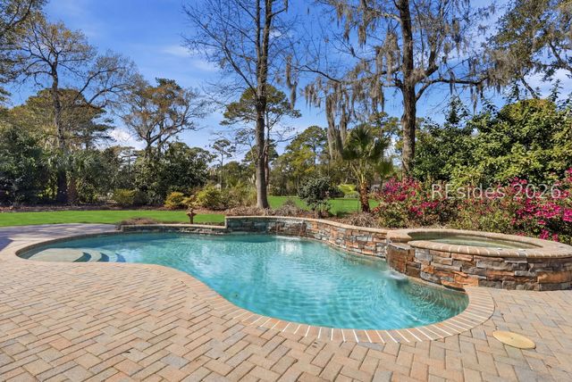 8 Sheldon Ln, Hilton Head Island, SC 29926