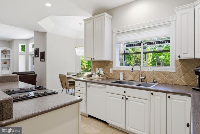 14 FAIRWAY IS, Grasonville, MD 21638