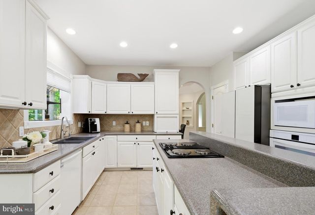 14 FAIRWAY IS, Grasonville, MD 21638