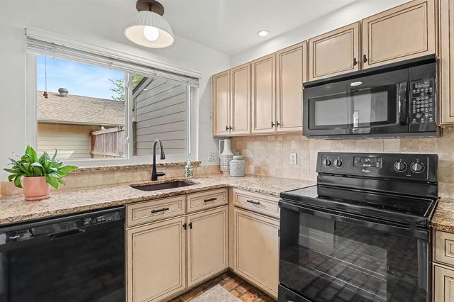 520 W Greenlea Chase, Oklahoma City, OK 73170