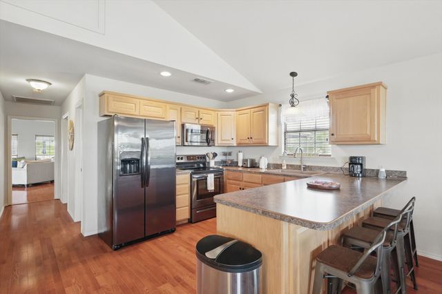 186 W Hells Gate Drive, Strawn, TX 76475