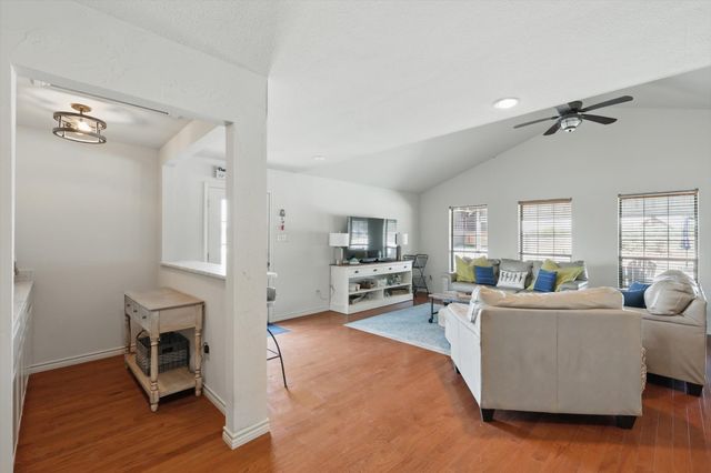 186 W Hells Gate Drive, Strawn, TX 76475