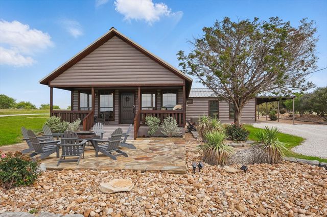 186 W Hells Gate Drive, Strawn, TX 76475