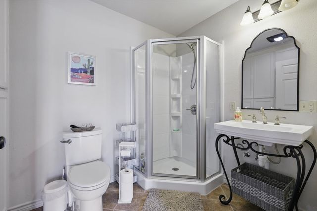 186 W Hells Gate Drive, Strawn, TX 76475