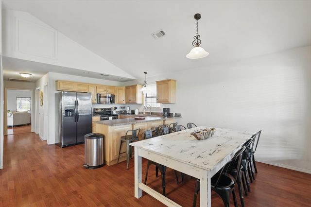 186 W Hells Gate Drive, Strawn, TX 76475