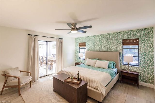 842 99th AVE N, Naples, FL 34108