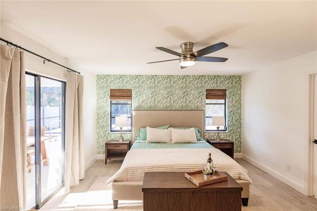 842 99th AVE N, Naples, FL 34108