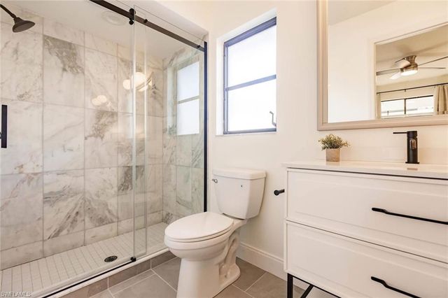 842 99th AVE N, Naples, FL 34108